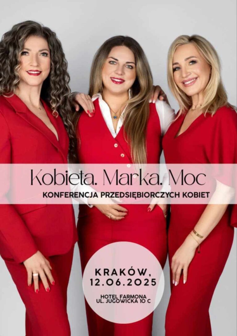 Trzy koniety w czerwieni reprezentujące konferencję - Kobiera Marka Moc
